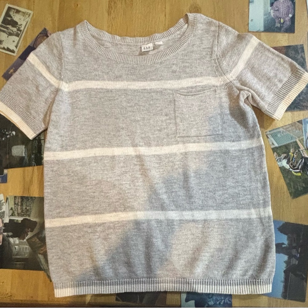 GAP Light Gray & White Striped Short-Sleeve Knit Top